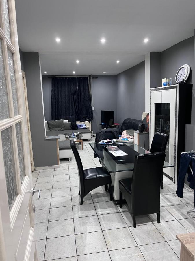 Grande Maison Avec Plusieurs Chambres A Louer Liege Luaran gambar